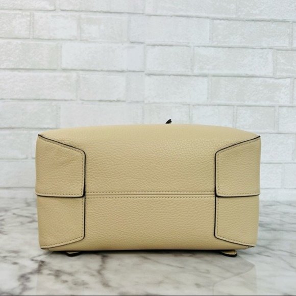 Coach X Jean Michel Basquiat Kleo Backpack - Picture 8 of 16